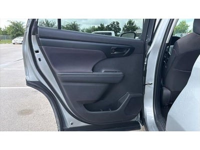 2025 Toyota Highlander LE