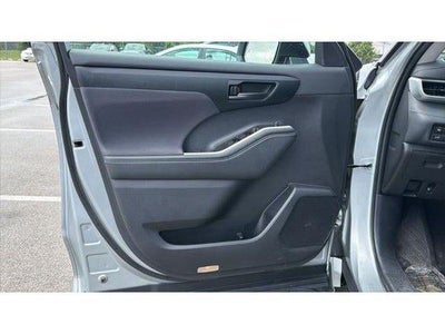 2025 Toyota Highlander LE