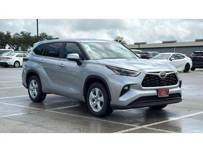 2025 Toyota Highlander LE