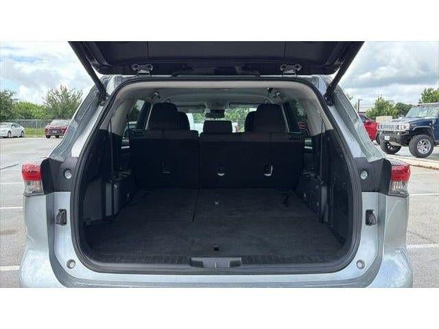 2025 Toyota Highlander LE