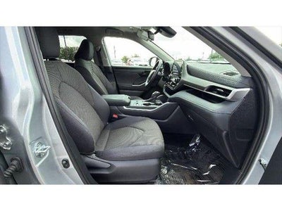 2025 Toyota Highlander LE