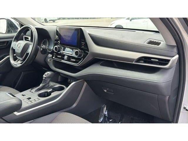 2025 Toyota Highlander LE