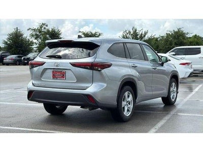 2025 Toyota Highlander LE