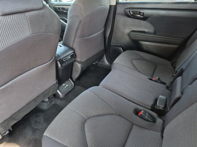 2025 Toyota Highlander LE