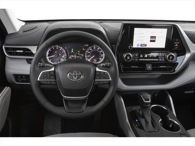 2025 Toyota Highlander LE
