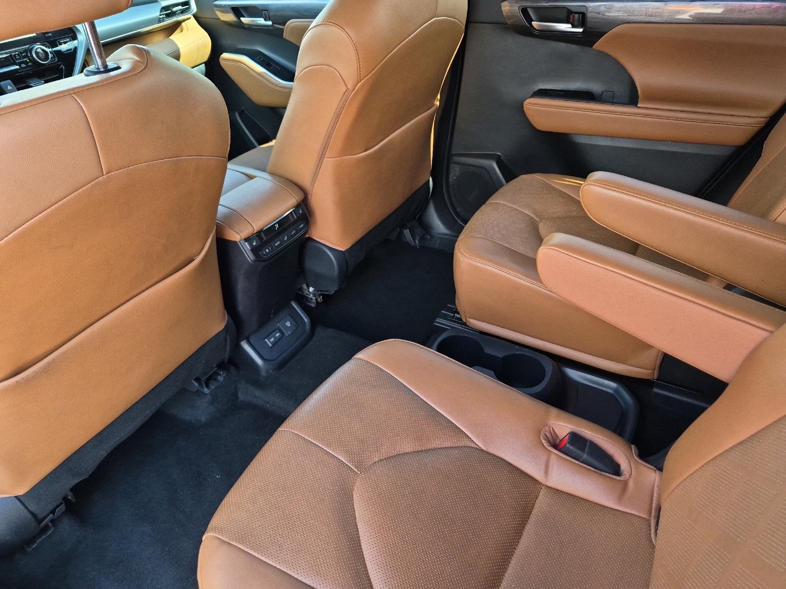 2023 Toyota Highlander Platinum