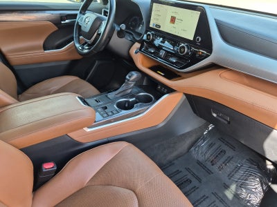 2023 Toyota Highlander Platinum