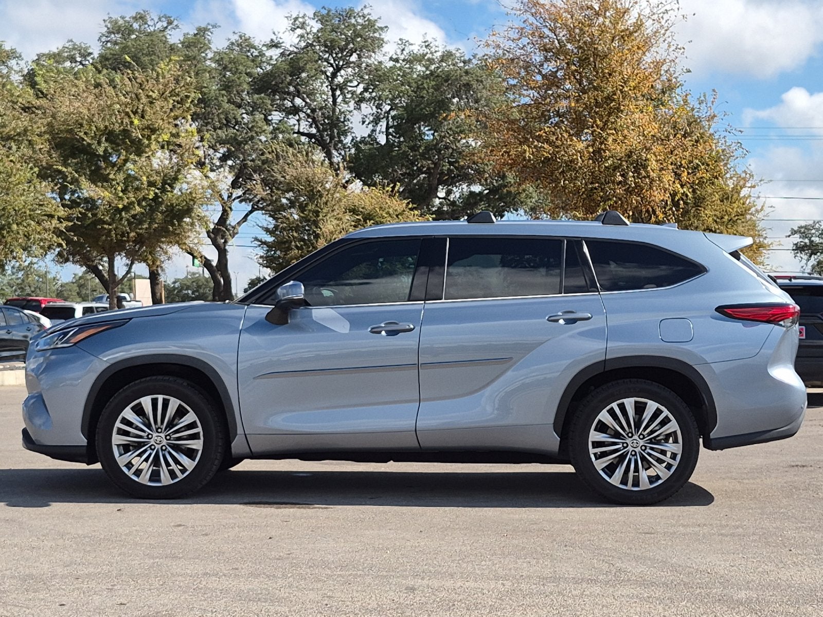 2023 Toyota Highlander Platinum