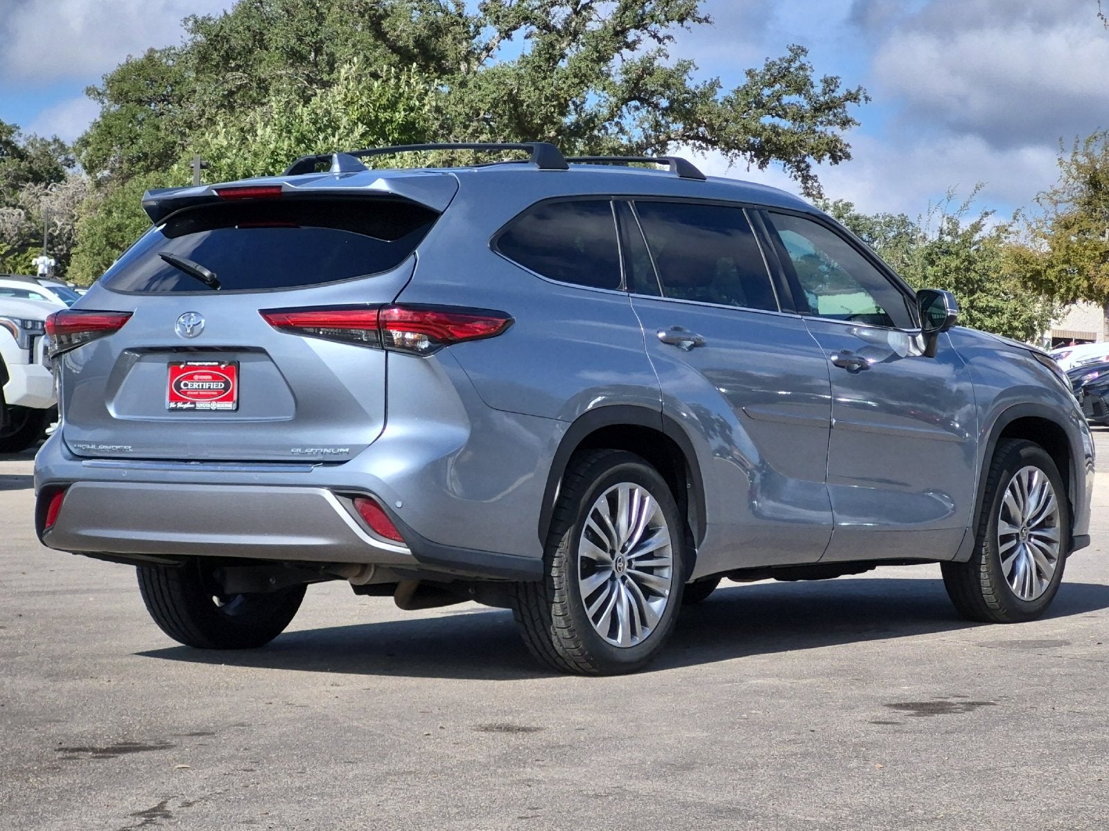 2023 Toyota Highlander Platinum