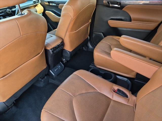 2023 Toyota Highlander Platinum