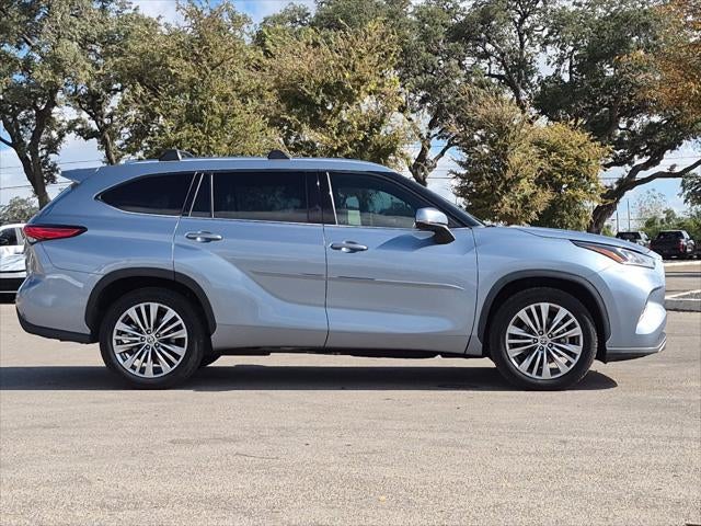 2023 Toyota Highlander Platinum