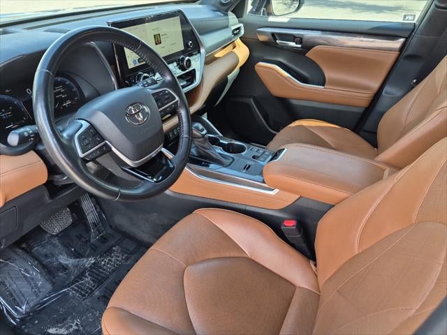 2023 Toyota Highlander Platinum