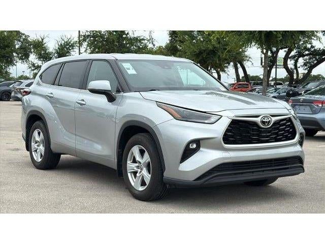 2024 Toyota Highlander LE - Photo 50