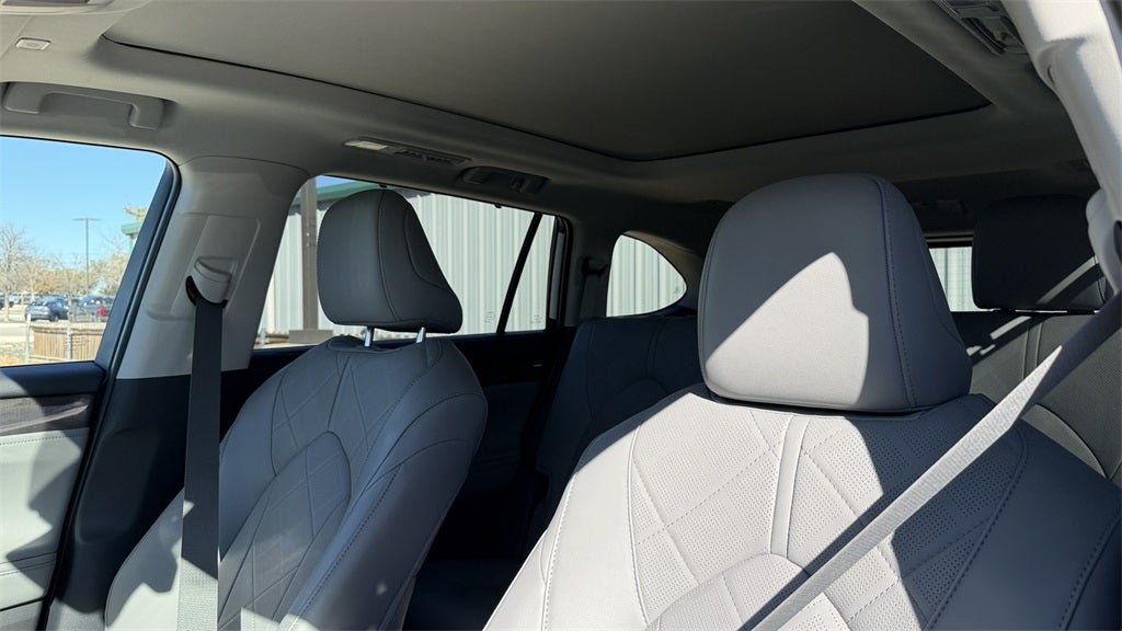 2025 Toyota Highlander Platinum