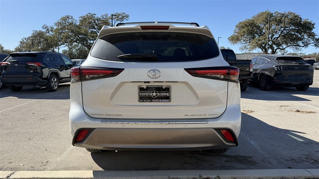 2025 Toyota Highlander Platinum
