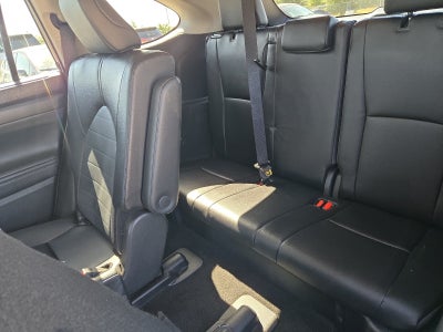 2025 Toyota Highlander XLE