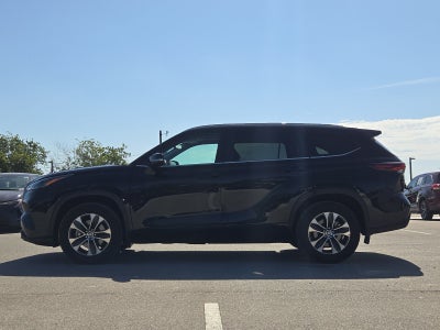 2025 Toyota Highlander XLE