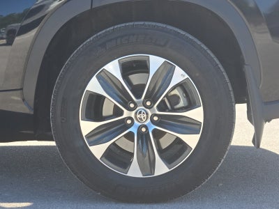 2025 Toyota Highlander XLE
