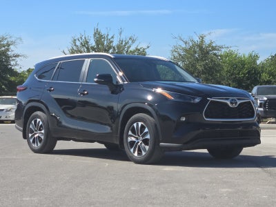 2025 Toyota Highlander XLE