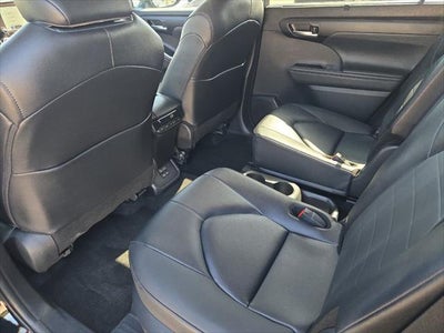 2025 Toyota Highlander XLE