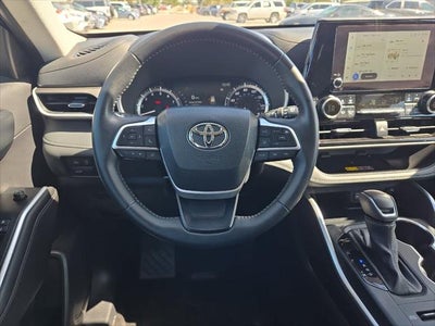 2025 Toyota Highlander XLE