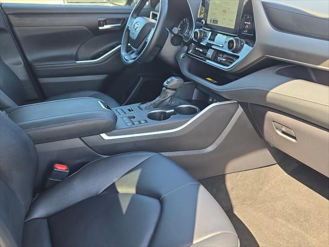 2025 Toyota Highlander XLE