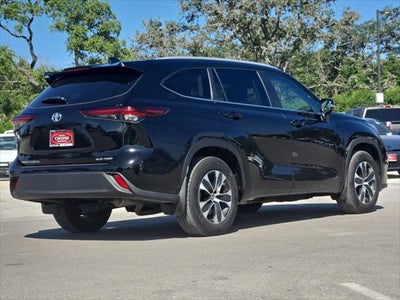 2025 Toyota Highlander XLE