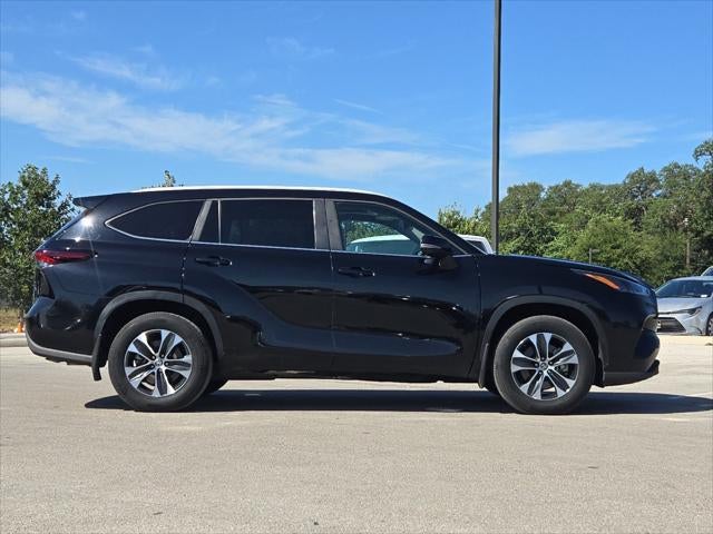 2025 Toyota Highlander XLE