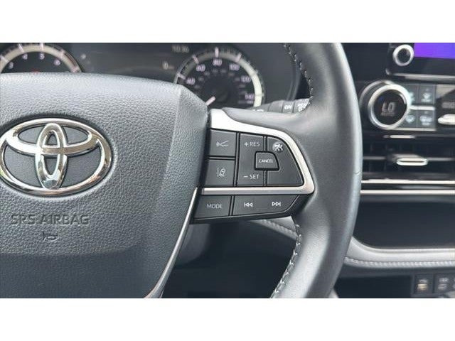 2025 Toyota Highlander LE