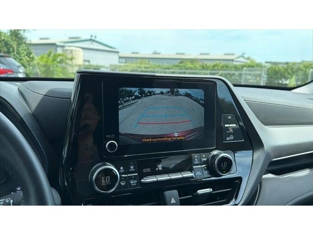2025 Toyota Highlander LE