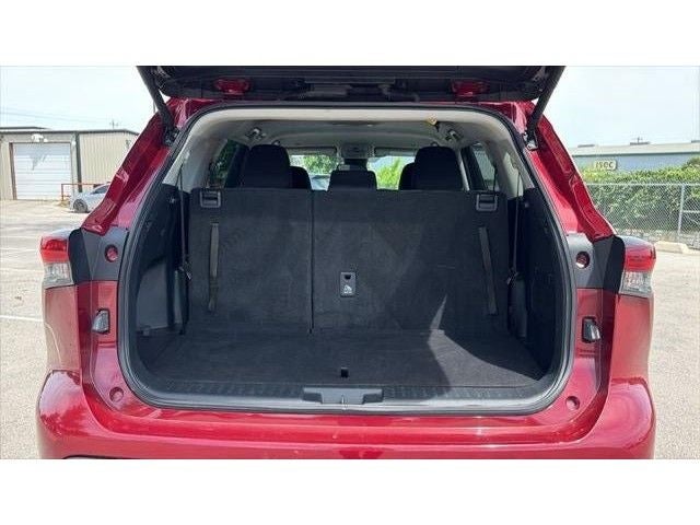 2025 Toyota Highlander LE