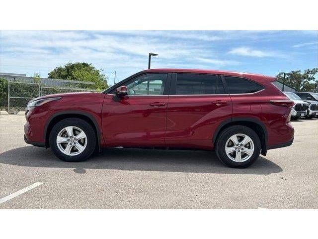 2025 Toyota Highlander LE