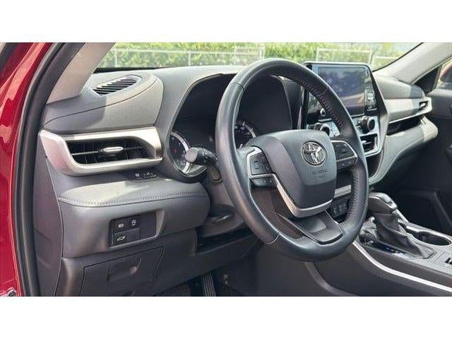 2025 Toyota Highlander LE