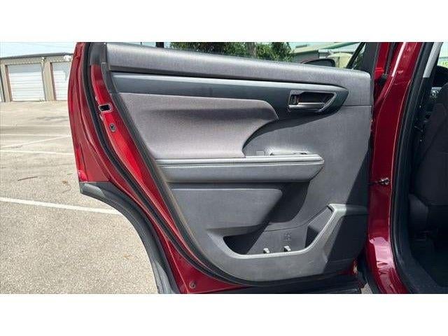 2025 Toyota Highlander LE