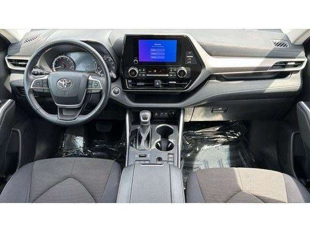 2025 Toyota Highlander LE
