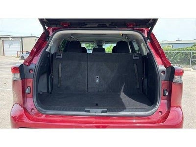 2025 Toyota Highlander LE