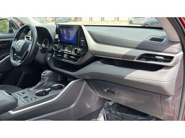 2025 Toyota Highlander LE