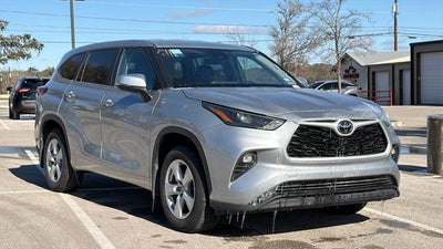 2023 Toyota Highlander LE