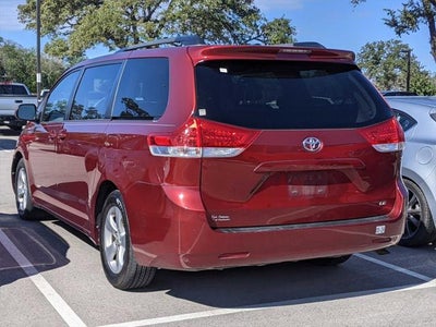 2012 Toyota Sienna LE 8 Passenger