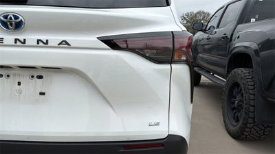 2025 Toyota Sienna LE 8 Passenger