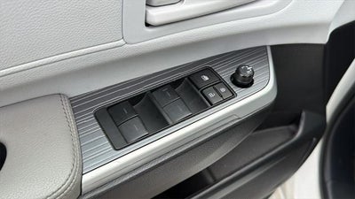 2025 Toyota Sienna LE 8 Passenger