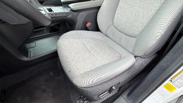 2025 Toyota Sienna LE 8 Passenger