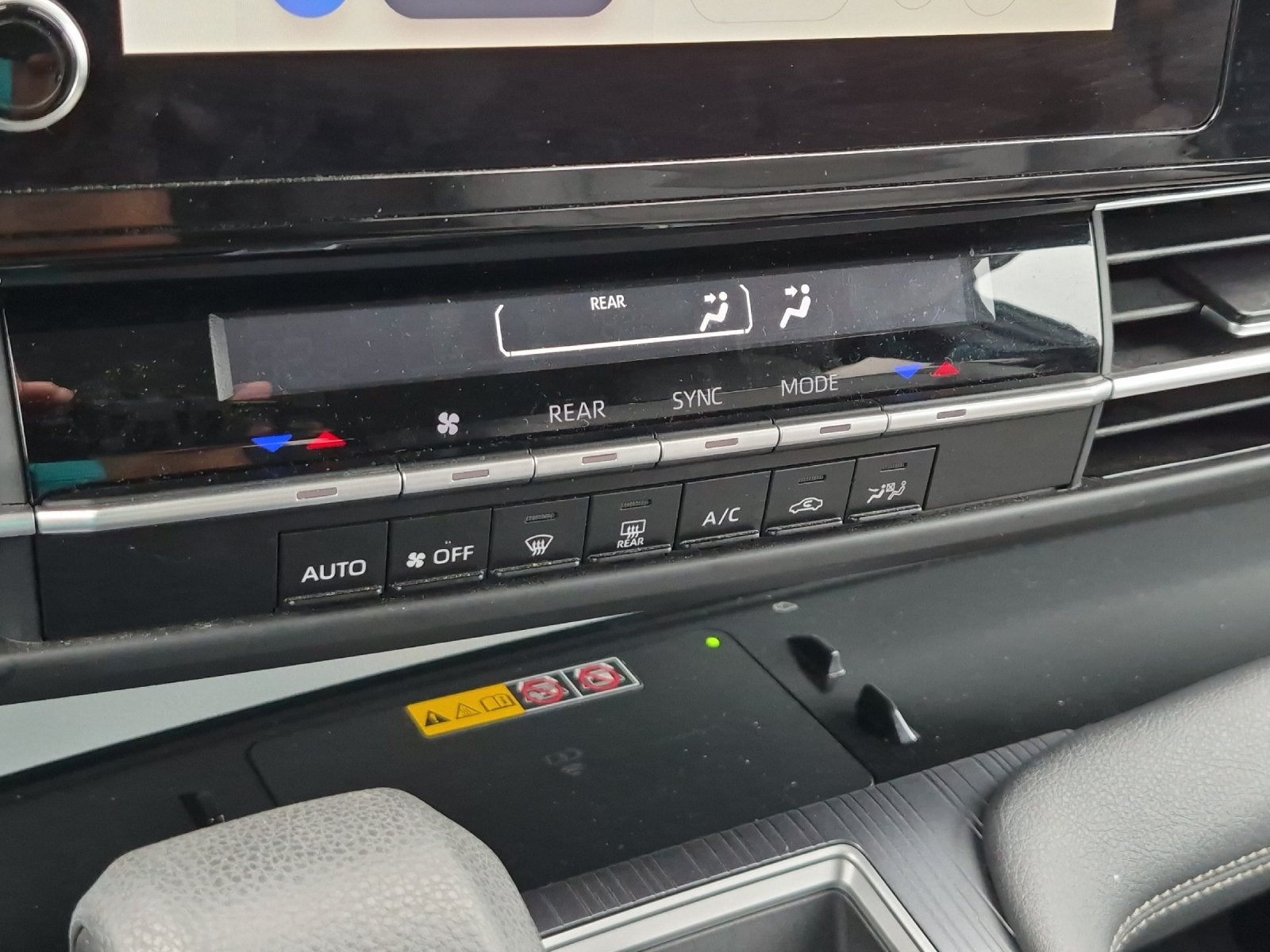 2025 Toyota Sienna LE 8 Passenger