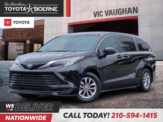 2025 Toyota Sienna LE 8 Passenger