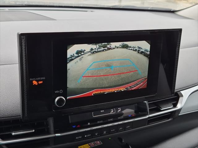 2025 Toyota Sienna LE 8 Passenger