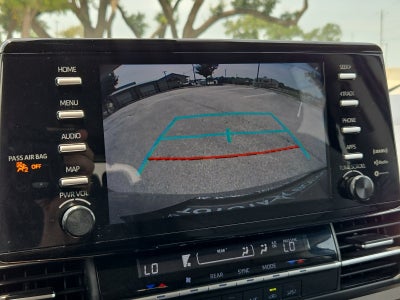 2022 Toyota Sienna LE 8 Passenger