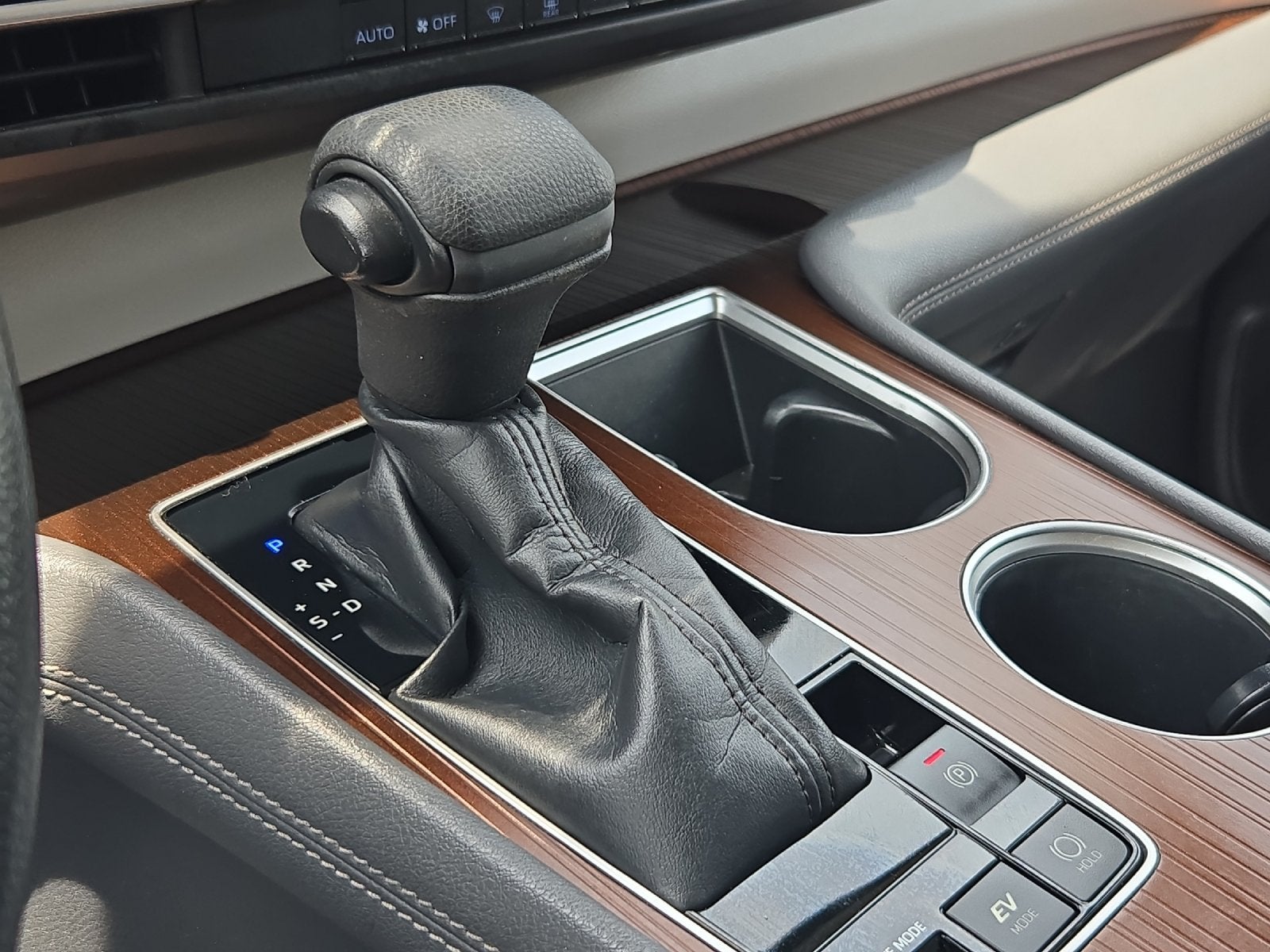 2022 Toyota Sienna LE 8 Passenger