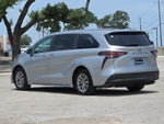 2022 Toyota Sienna LE 8 Passenger