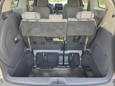 2022 Toyota Sienna LE 8 Passenger