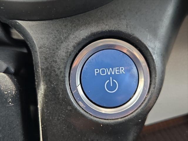 2022 Toyota Sienna LE 8 Passenger